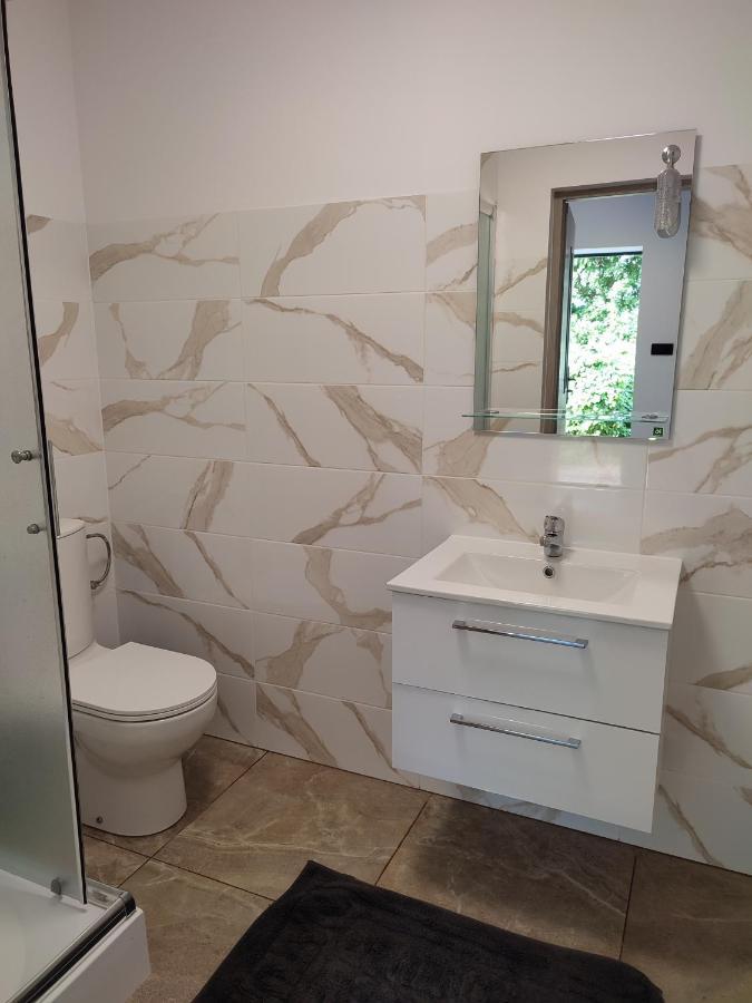Pokoje I Apartamenty Matdar Mikołajki Esterno foto